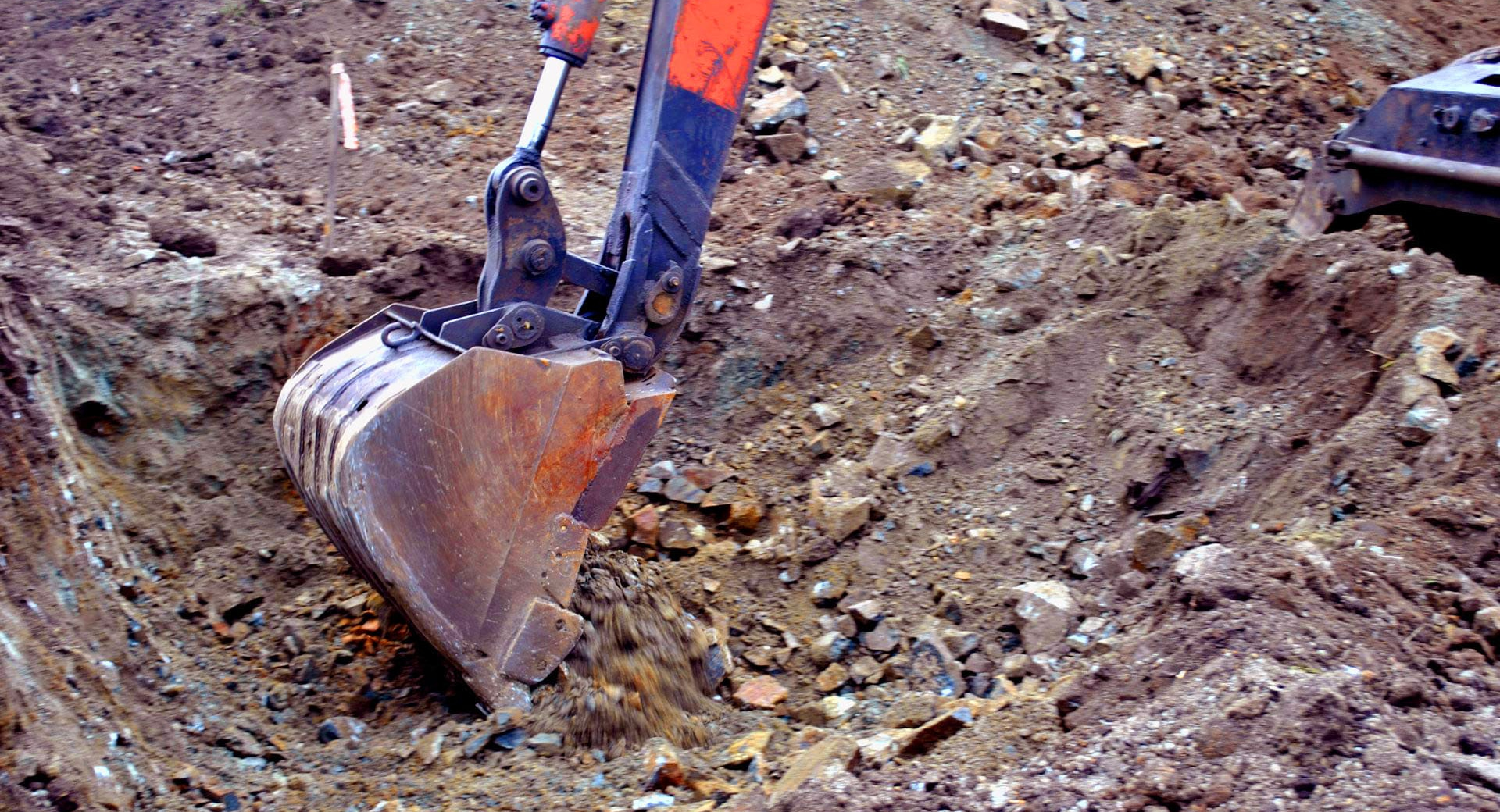 Common Trenching Excavation Hazards & Safety Tips